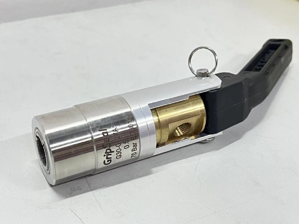 格雷希爾G30高壓外徑快速密封連接器發(fā)動(dòng)機(jī)冷卻水道測試方法